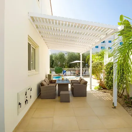 Athena Willa Protaras