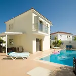 Athena بروتاراس