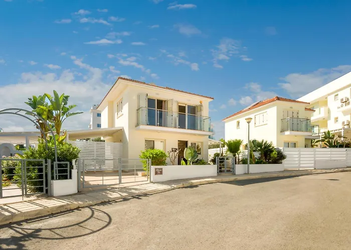 Vila Athena Protaras