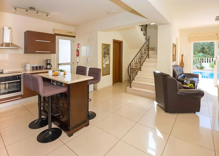 Athena ヴィラ プロタラス