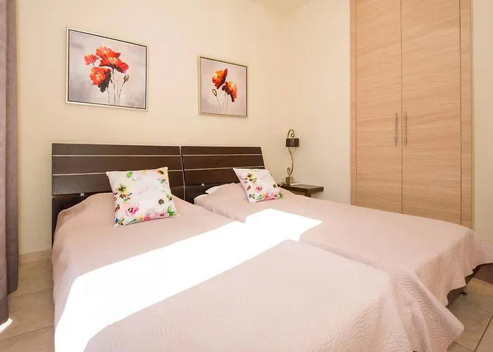 Vila Athena Protaras